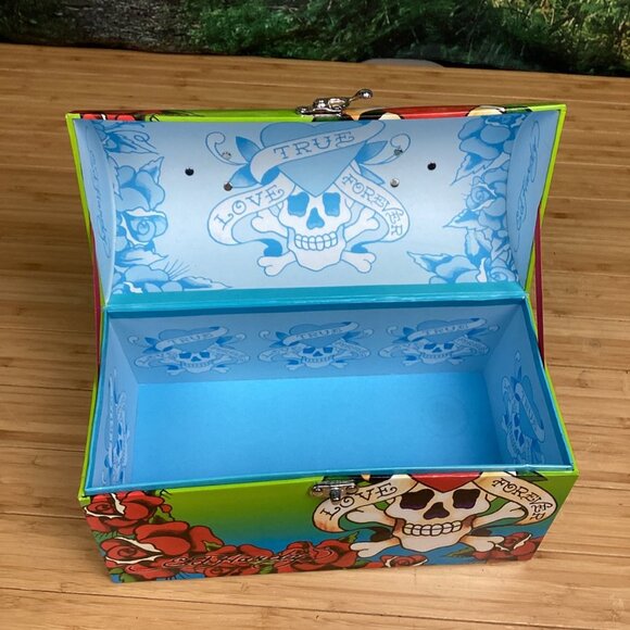 Ed Hardy x Lisa Frank Storage Chest Cardboard "lunchbox" NEW - Picture 11 of 16